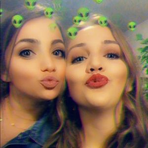 Meet your Posher, Annalee